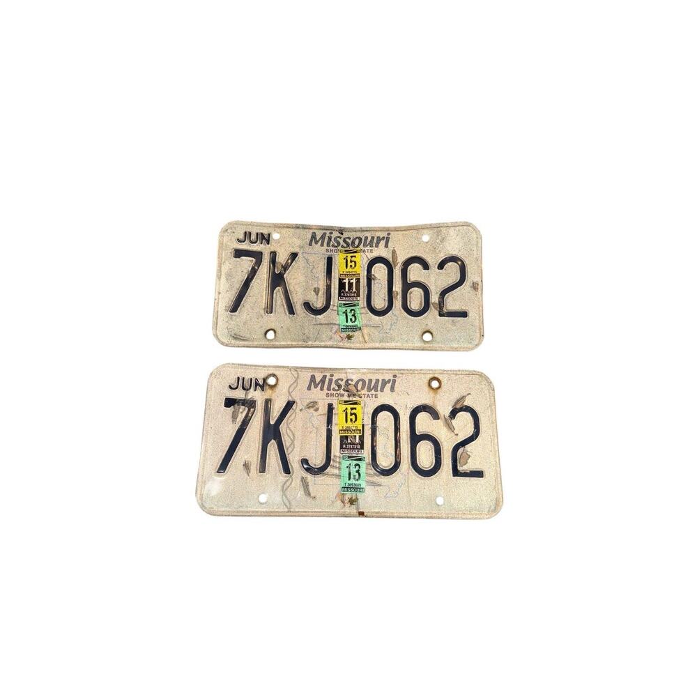 Vintage Missouri License Plates Pair Matching Set 7KJ062‎ June Expired Display